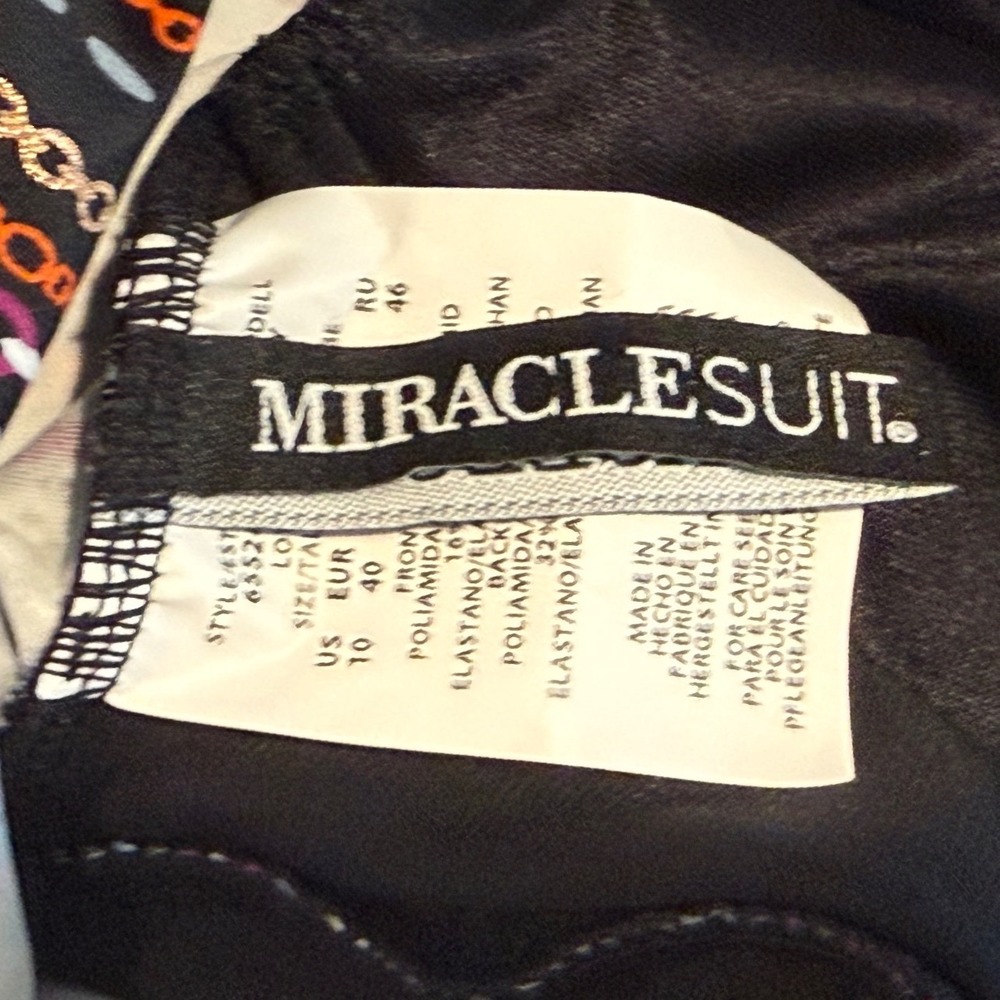 Miraclesuit Odyssey One Piece Swimsuit Multicolor Chain Print Size 10 NWOT - Picture 4 of 14